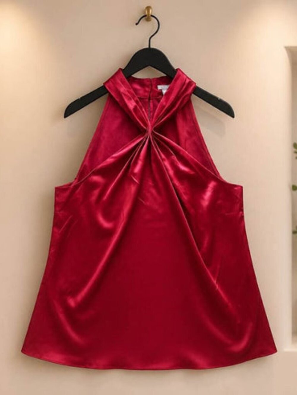 Ann Taylor Petites 12P Women's Red Satin Twist Neck Sleeveless Blouse NWT - Picture 2 of 6